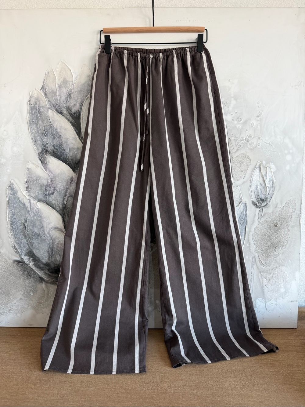 DISSH Wide-Leg Striped Pants - light brown & White